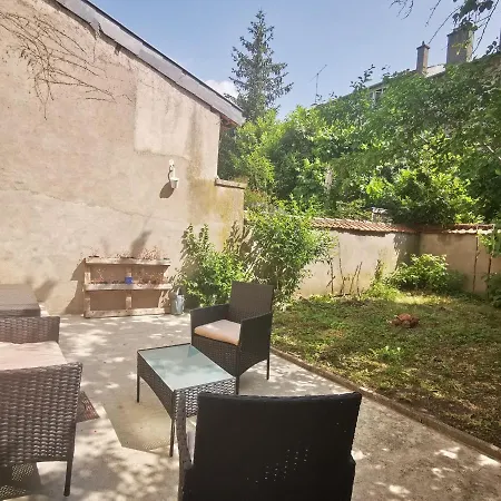 アパート Confort Et Nature A : Apt 3 Etoiles Avec Terrasse Et Proche Centre-ville - Fr-1-584-290